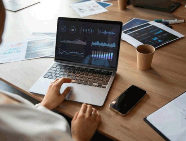 Crossing the Storm: Foreign Traders’ Warm Business in 2025