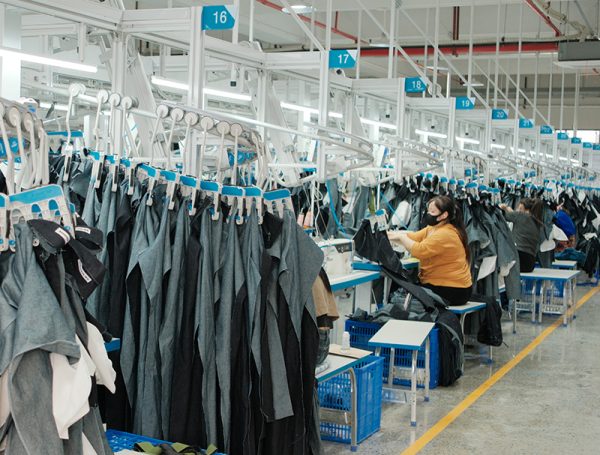 Research Note: How Streetwear Brands Vet Manufacturers Before Committing to Volume?